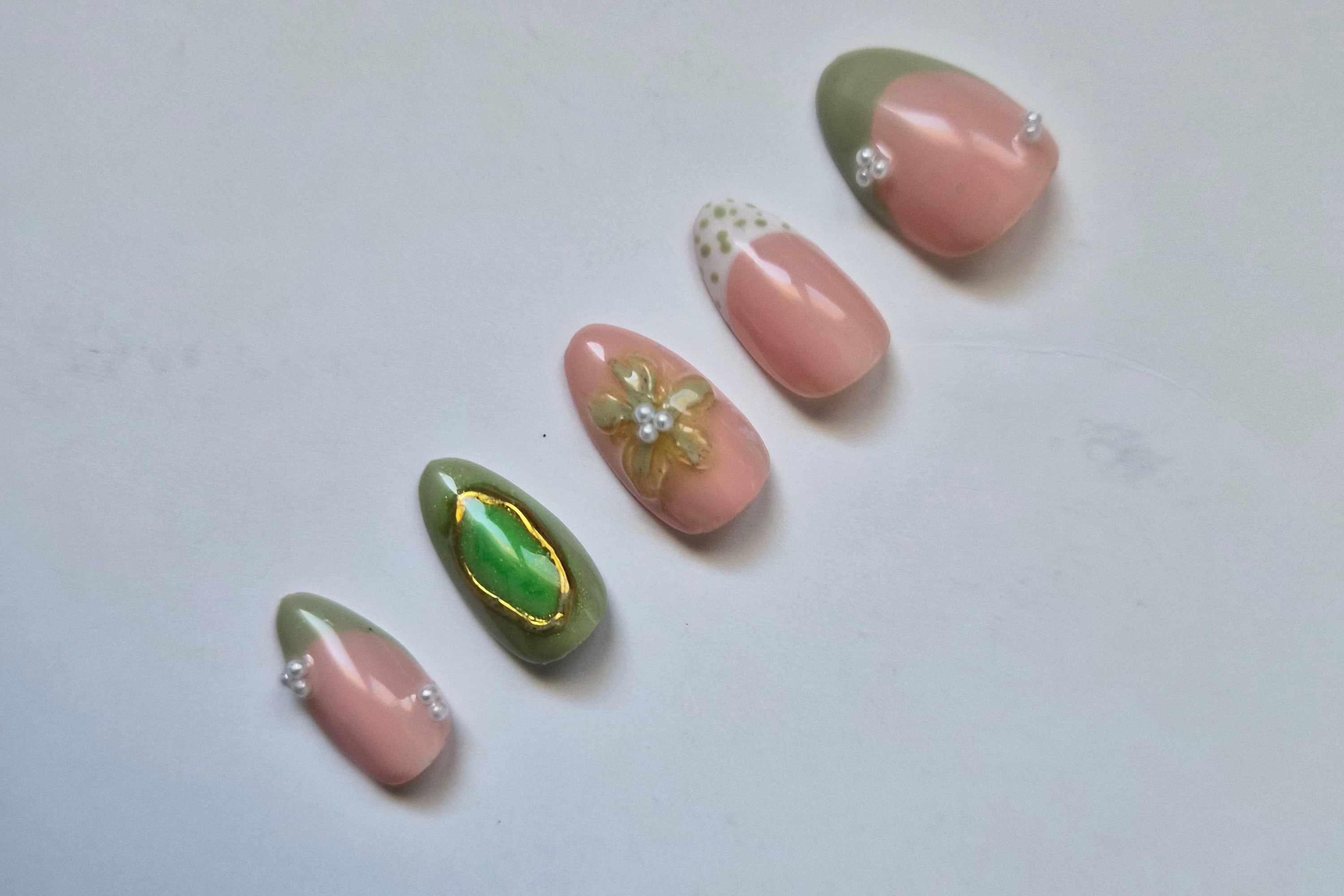 Olive Aura